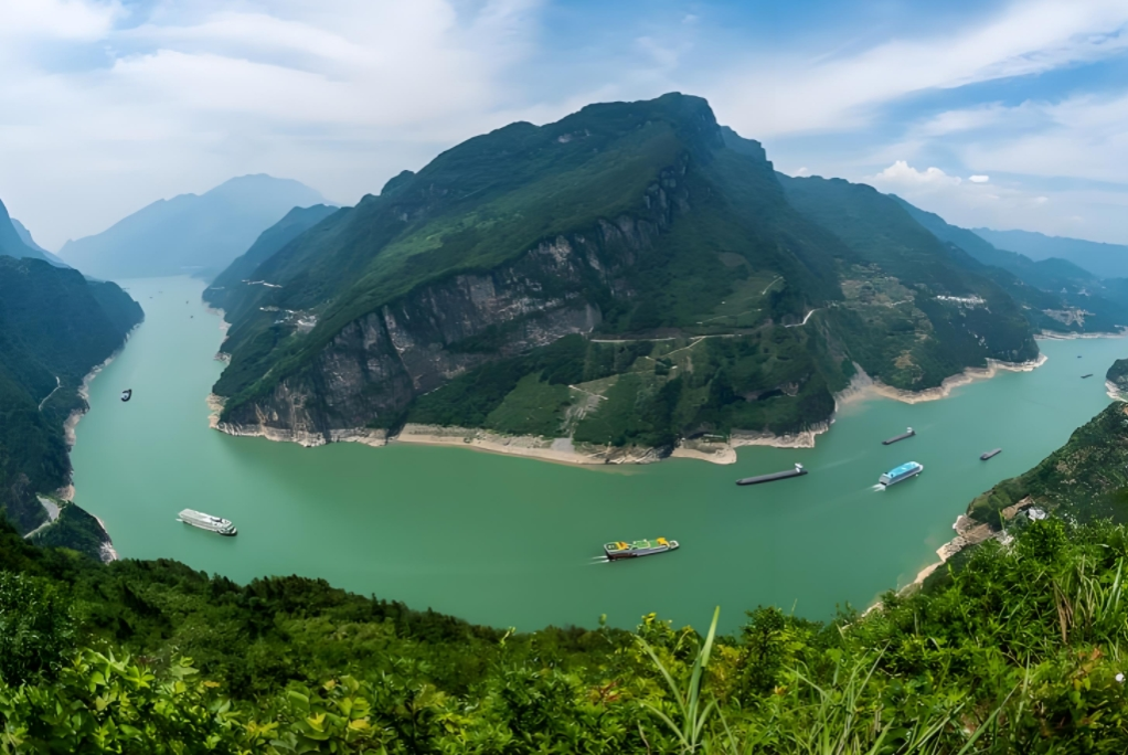 【中国水利报】全国人大代表黄艳：让一江清水成为长江经济带高质量发展的澎湃动能