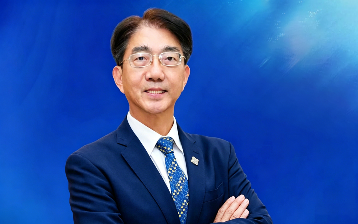 英国皇家工程院院士 李行伟