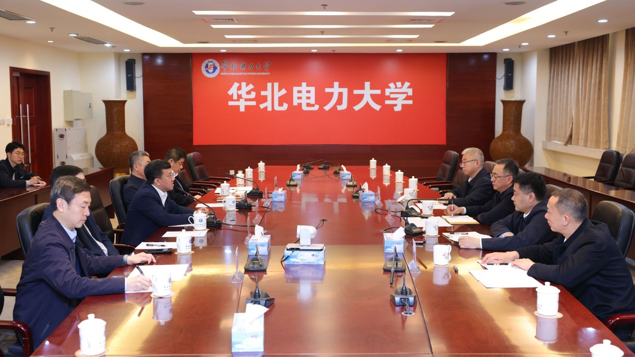 党委书记王建平带队赴华北电力大学调研-1023-学校要闻